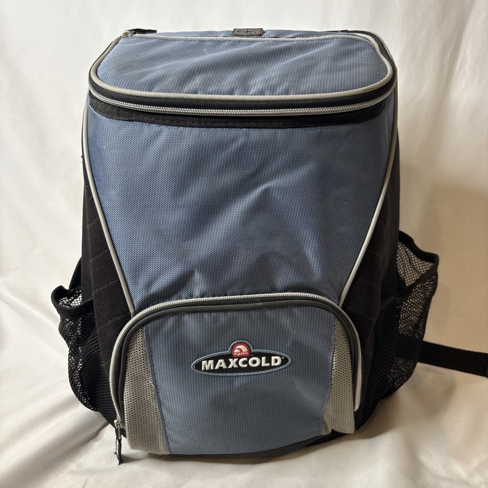 Igloo MaxCold Soft Sided Insulated Backpack Cooler Blue Black Hiking Outdoors